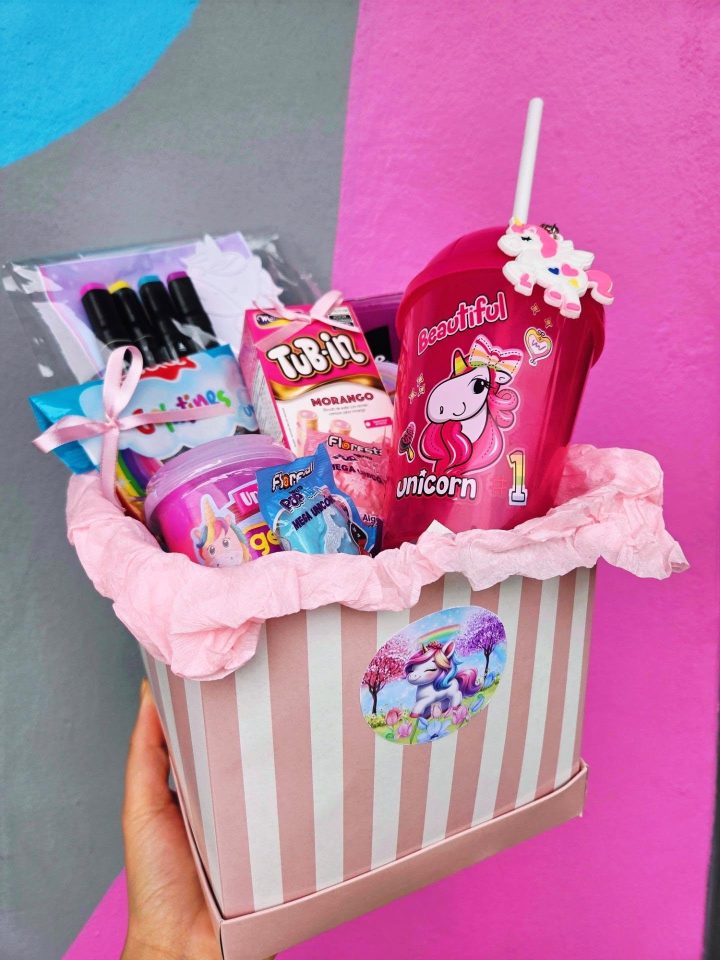 Box unicórnio: uma surpresa colorida para quem ama fantasia — imagem publicada pela Mia