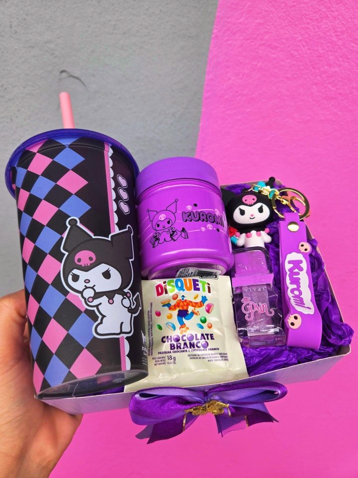 Box Kuromi: fofura, atitude e uma surpresa em lilás — imagem publicada pela Mia